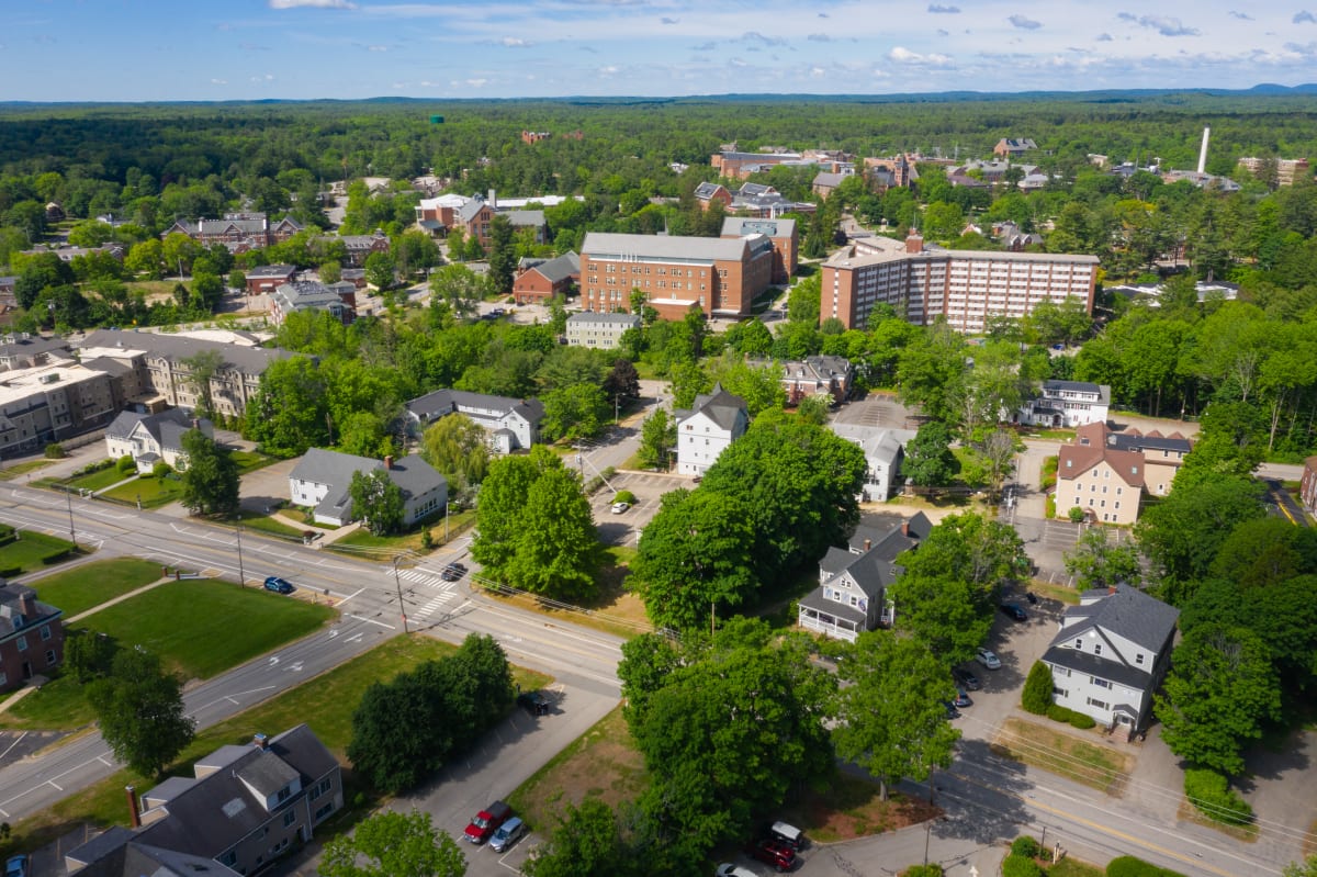 Photos and Video of 33 Madbury Rd in Durham, NH